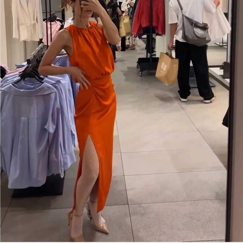 ZARA : Orange‎ Gathered Midi Dress